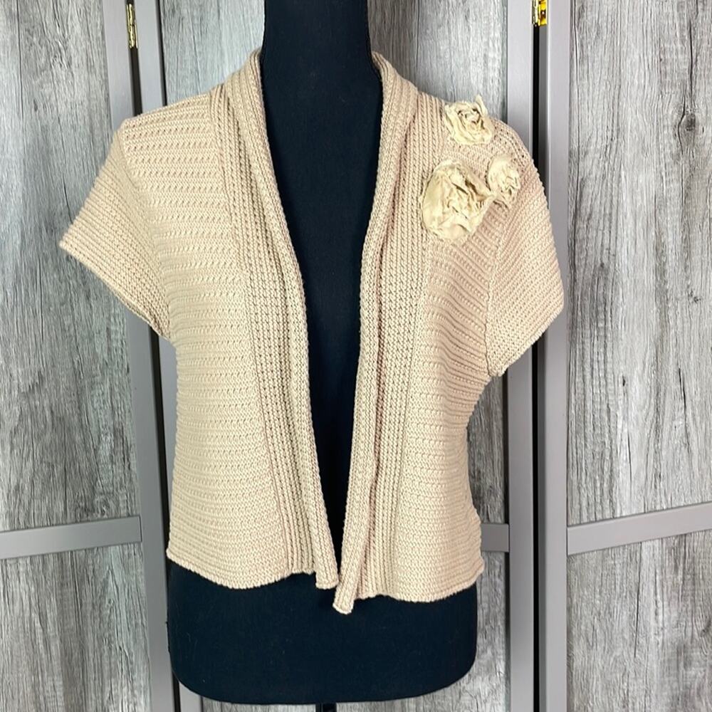 Cabi open front shrug with floral accents women's M